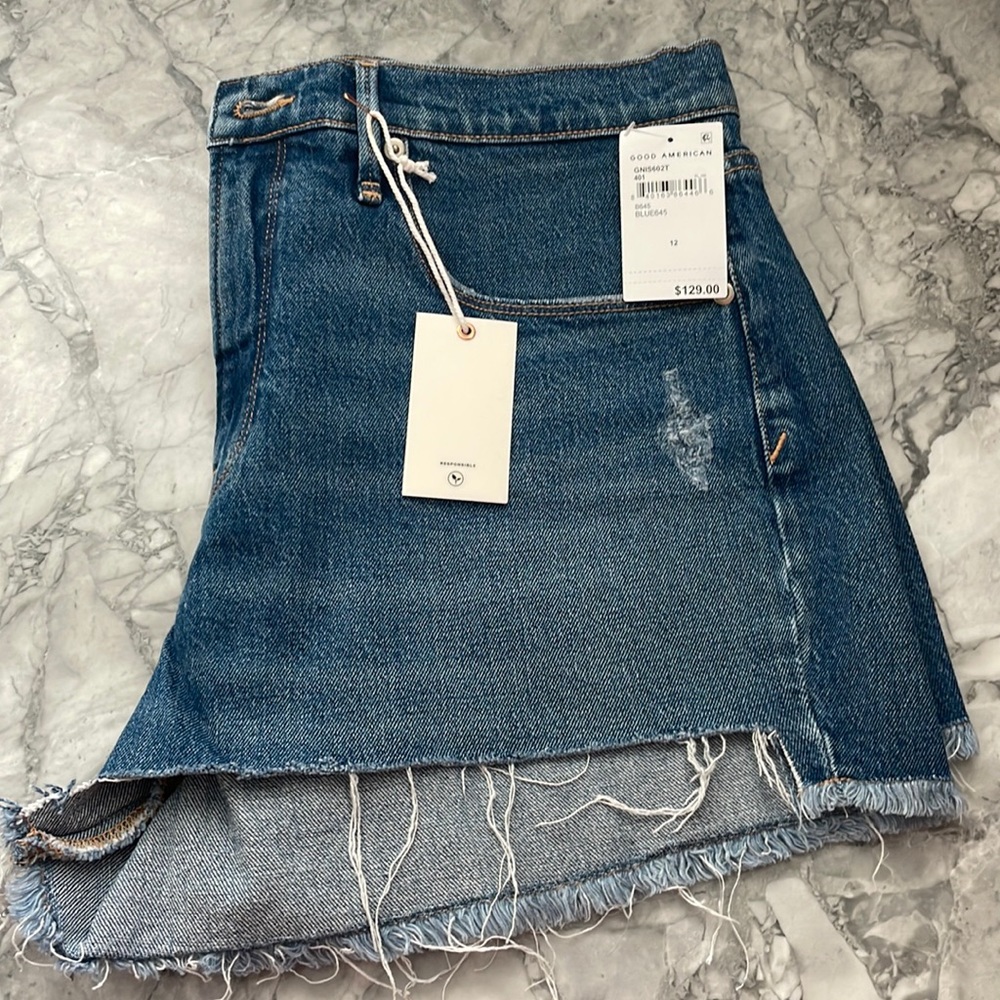 GOOD AMERICAN 90’s JEAN SHORTS - Size 12